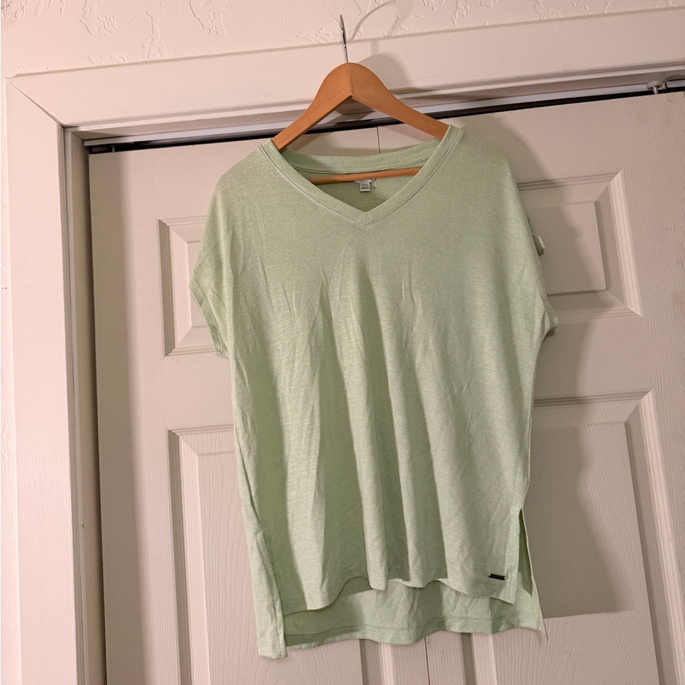 Orvis Mint Green V-Neck Short Sleeve Top